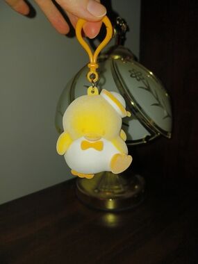 Sanrio Tuxedo Sam Tuxedosam Penguin Flocked Orange Keychain Hello Kitty Friends
